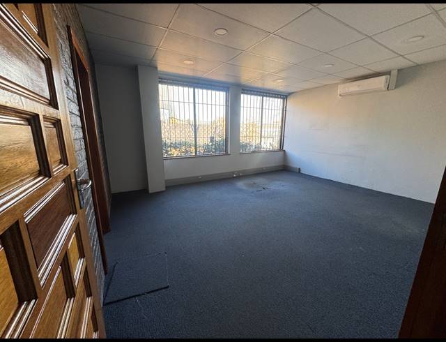 1,322M² WAREHOUSE FOR SALE IN WYNBERG